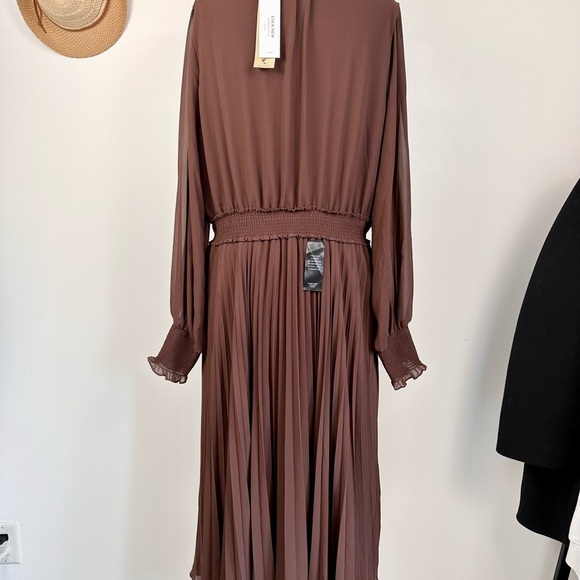 Ever New Women’s Leighton Curve Pleated Midi Dress Size  16 Chocolate Brown NWT - Picture 6 of 13